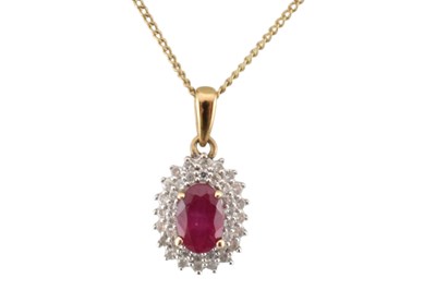 Lot 428 - HALLMARKED 9CT GOLD & RUBY PENDANT NECKLACE