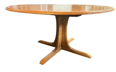 Lot 266 - ERCOL FURNITURE - SOUTHWOLD - MODEL 883 - MID CENTURY BEECH & ELM DINING TABLE