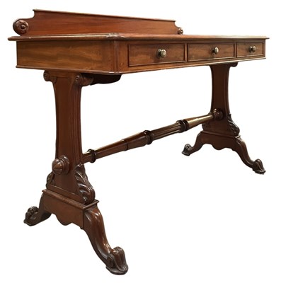 Lot 334 - T & G SEDDON, NEW BOND STREET, LONDON - 19TH CENTURY MAHOGANY WRITING TABLE DESK