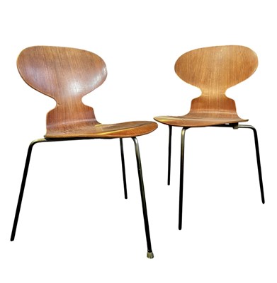 Lot 317 - JACOBSEN FOR FRITZ HANSEN - ANT CHAIR - MODEL 3101 - PAIR OF DINING CHAIRS