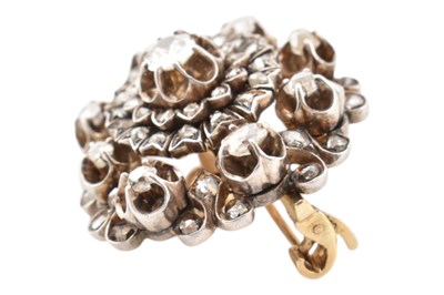 Lot 27 - 19TH CENTURY GOLD BACKED SILVER & DIAMOND CLUSTER BROOCH PIN