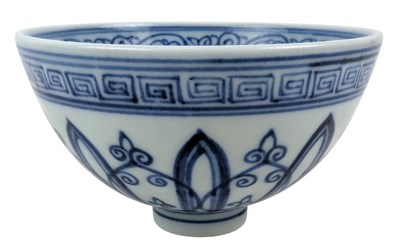 Lot 56 - CHINESE BLUE AND WHITE TEA BOWL 青花 茶盌