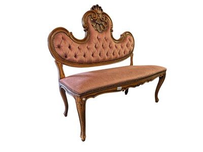 Lot 761 - REPRODUCTION WALNUT FRENCH LOUIS STYLE LOVE SEAT / BENCH