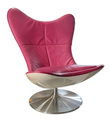 Lot 30 - SIR TERENCE CONRAN - C20 GLOVE CHAIR - 2002 DESIGNER LOUNGE CHAIR