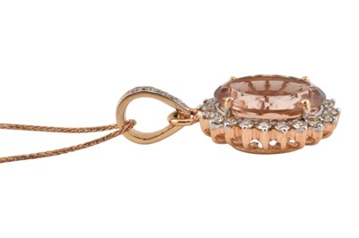 Lot 28 - GOLD MORGANITE & DIAMOND CLUSTER PENDANT NECKLACE