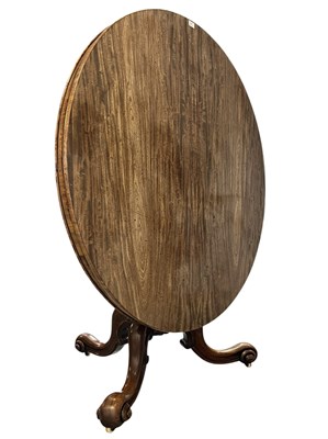 Lot 338 - VICTORIAN 19TH CENTURY ROSEWOOD TILT TOP LOO/BREAKFAST TABLE