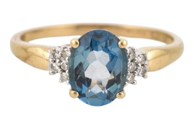 Lot 386 - HALLMARKED 9CT GOLD & BLUE TOPAZ & DIAMOND RING