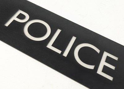 Lot 135 - DOCTOR WHO - THIRTEENTH DOCTOR - SCREEN USED TARDIS POLICE SIGN