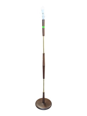 Lot 551 - BRITISH MODERN DESIGN - MID CENTURY CIRCA 1970S TEAK & BRASS FLOOR STANDING LAMP