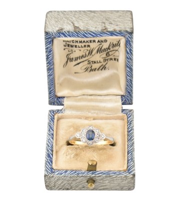 Lot 53 - ART DECO SAPPHIRE & DIAMOND RING