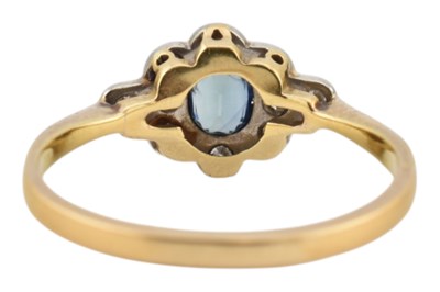 Lot 53 - ART DECO SAPPHIRE & DIAMOND RING