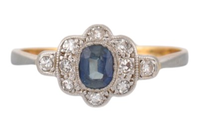 Lot 53 - ART DECO SAPPHIRE & DIAMOND RING