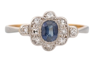 Lot 53 - ART DECO SAPPHIRE & DIAMOND RING
