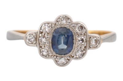 Lot 53 - ART DECO SAPPHIRE & DIAMOND RING