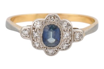 Lot 53 - ART DECO SAPPHIRE & DIAMOND RING