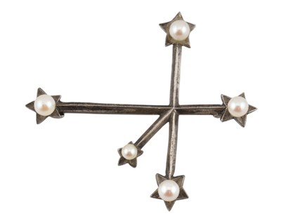 Lot 413 - MIKIMOTO SOUTHERN CROSS CONSTELLATION BROOCH PIN