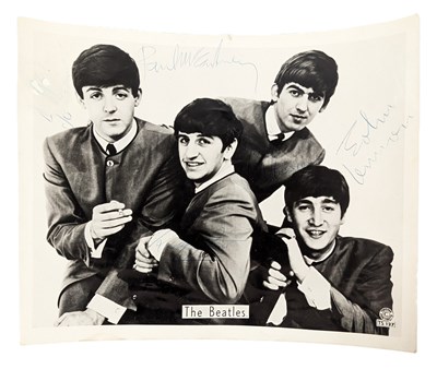 Lot 3 - THE BEATLES - PAUL MCCARTNEY - VINTAGE AUTOGRAPHED 8X10" PHOTOGRAPH