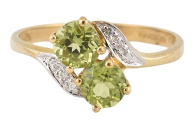Lot 226 - HALLMARKED 9CT GOLD PERIDOT & DIAMOND CROSSOVER RING