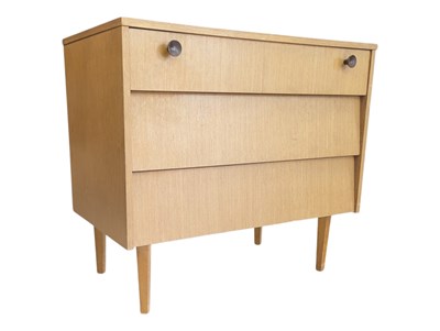 Lot 561 - AVALON FURNITURE - VINTAGE MID 20TH CENTURY TEAK CHEST OF DRAWERS