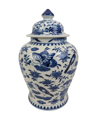 Lot 48 - CHINESE QIANLONG MARK BLUE & WHITE LIDDED TEMPLE JAR 清 青花花鸟将军罐