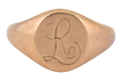 Lot 454 - 1960S HALLMARKED 9CT GOLD SIGNET RING