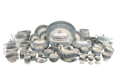 Lot 155 - WEDGWOOD - TURQUOISE FLORENTINE - EXTENSIVE FINE BONE CHINA DINNER SERVICE