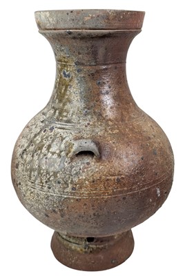 Lot 89 - CHINESE WESTERN HAN YUEYAO GREEN-GLAZED STONEWARE VASE /URN 西汉越窑双耳壶