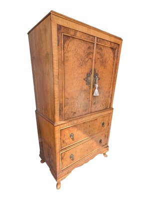 Lot 734 - 20TH CENTURY QUEEN ANNE REVIVAL BURR WALNUT TALLBOY CABINET