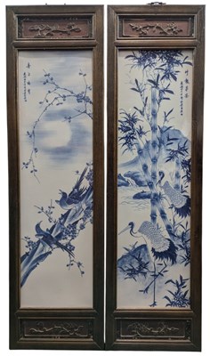 Lot 98 - PAIR OF 20TH CENTURY PAINTINGS ON CERAMICS PANELS FRAMED 20世纪青花花鸟瓷板一对