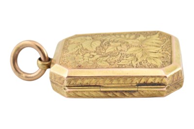Lot 15 - VICTORIAN GOLD LOCKET PENDANT