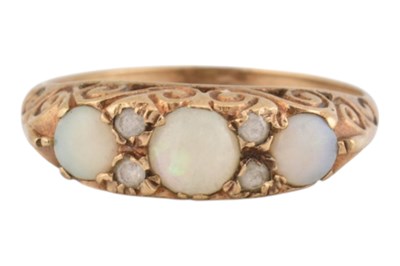 Lot 423 - 9CT GOLD & OPAL THREE STONE GYPSY RING