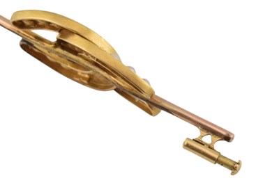 Lot 68 - EARLY 20TH CENTURY GOLD PEARL & DIAMOND LUCKY HORSESHOE BROOCH PIN