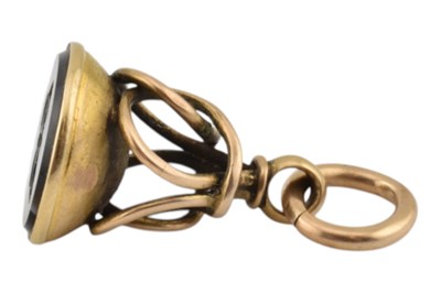 Lot 14 - 19TH CENTURY GOLD INTAGLIO BUTTERFLY SEAL WATCH FOB