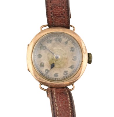 Lot 255 - 1930S HALLMARKED 9CT GOLD CASED VERTEX WRISTWATCH