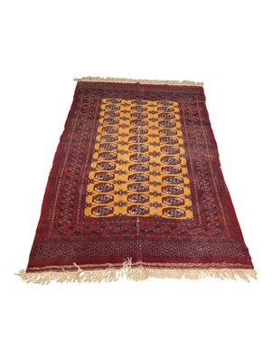 Lot 841 - 20TH CENTURY BOKHARA PERSIAN ISLAMIC CARPET FLOOR RUG