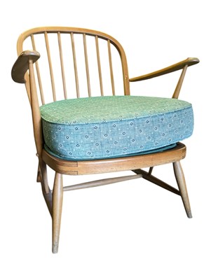 Lot 647 - ERCOL FURNITURE - WINDSOR 203 MODEL BEECH & ELM ARMCHAIR