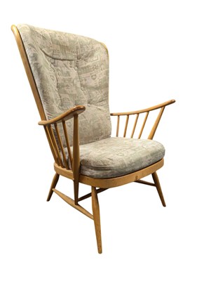 Lot 629 - ERCOL FURNITURE - 1960S BEECH & ELM WINDSOR ARMCHAIR