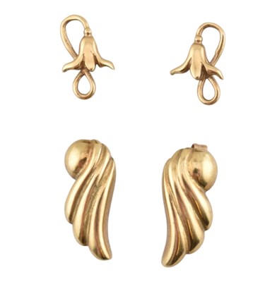 Lot 453 - TWO PAIRS OF 9CT GOLD EARRINGS