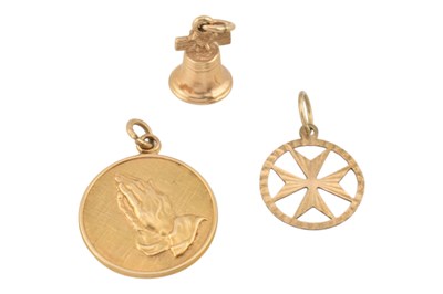 Lot 433 - COLLECTION OF THREE NECKLACE PENDANTS