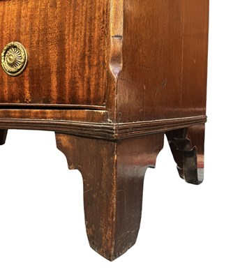 Lot 600 - GEORGE III 19TH CENTURY MAHOGANY SERPENTINE CHEST OF DRAWERS