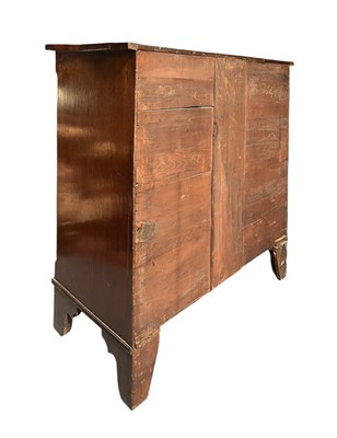 Lot 600 - GEORGE III 19TH CENTURY MAHOGANY SERPENTINE CHEST OF DRAWERS