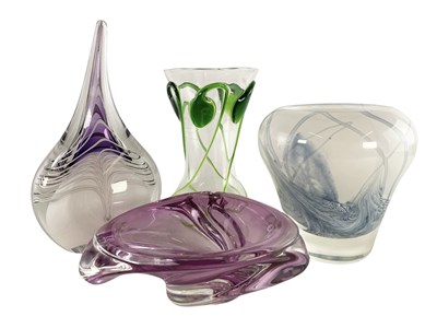 Lot 316 - 4 MID 20TH CENTURY STUDIO ART GLASS VASES, INCLUDE KOSTA BODA, STUART & SONS & MORE