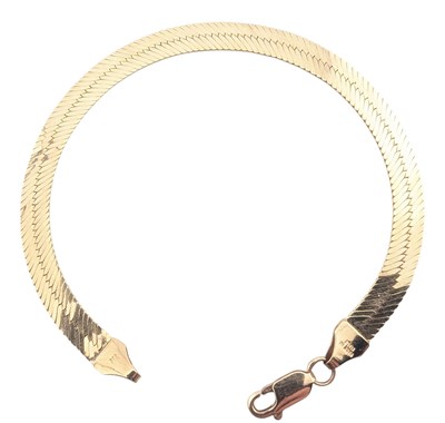 Lot 76 - ITALIAN FLAT LINK CHAIN BRACELET