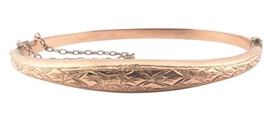 Lot 84 - VICTORIAN HALLMARKED 9CT GOLD HINGED BANGLE