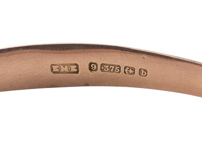 Lot 84 - VICTORIAN HALLMARKED 9CT GOLD HINGED BANGLE