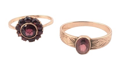 Lot 80 - TWO EARLY 20TH CENTURY GOLD & GARNET RINGS