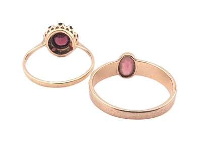 Lot 80 - TWO EARLY 20TH CENTURY GOLD & GARNET RINGS