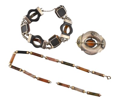 Lot 69 - COLLECTION OF SCOTTISH AGATE SPECIMEN JEWELLERY
