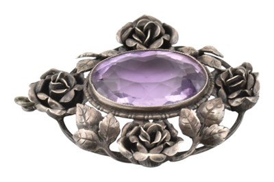 Lot 89 - ARTS & CRAFTS STERLING SILVER & AMETHYST NECKLACE PENDANT