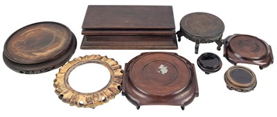 Lot 171 - COLLECTION OF EIGHT CHINESE HARDWOOD VASE DISPLAY STANDS 实木展示架